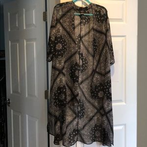 Black and white paisley cover up